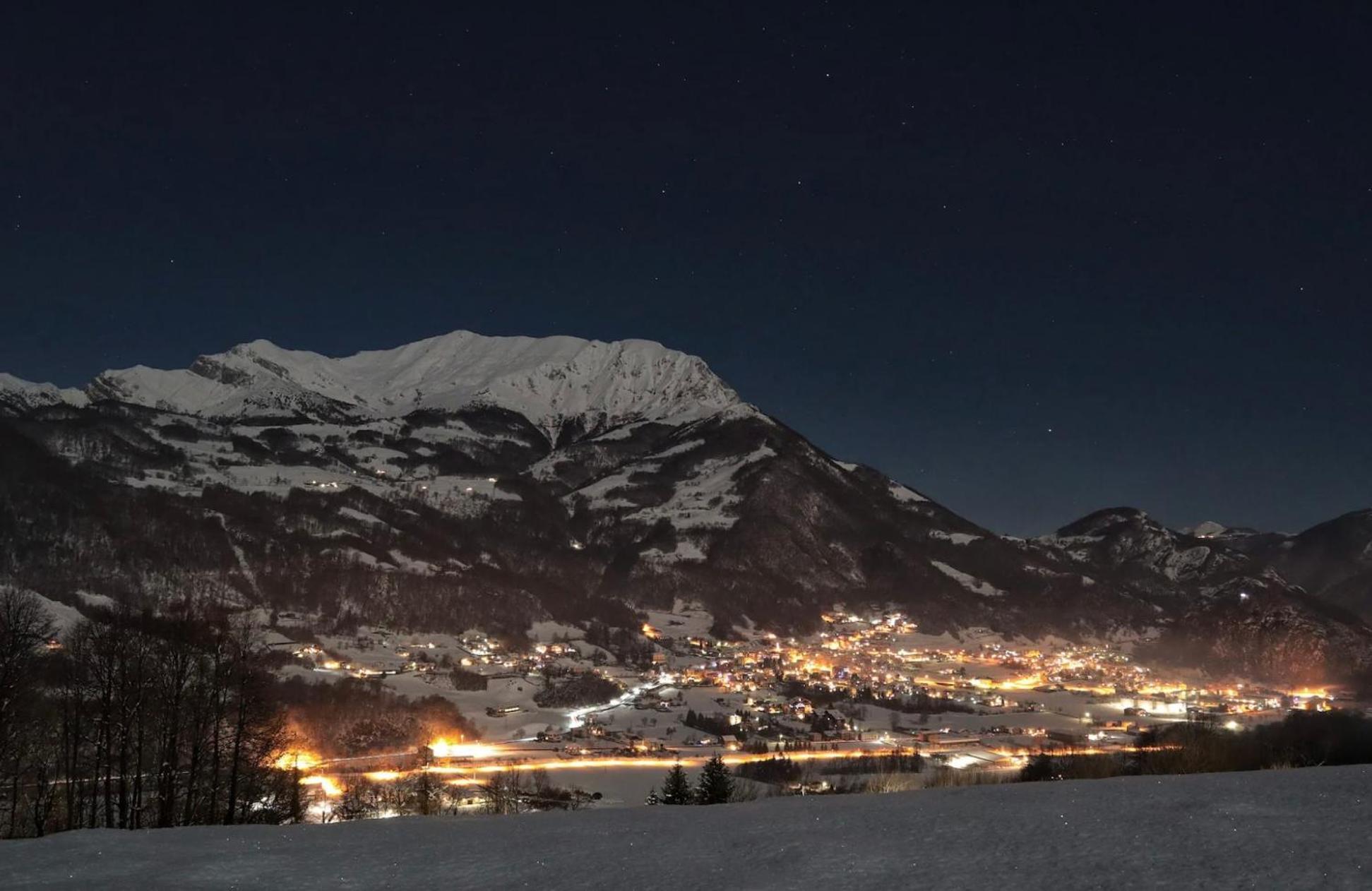 Appartamento Vista Grigna, Natura,Sport E Relax Primaluna Luaran gambar